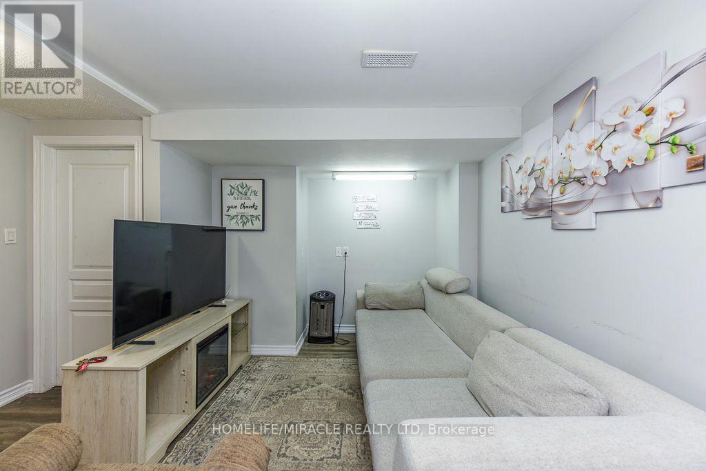 5449 Heritage Hills Boulevard, Mississauga, Ontario  L5R 2H4 - Photo 34 - W13696856