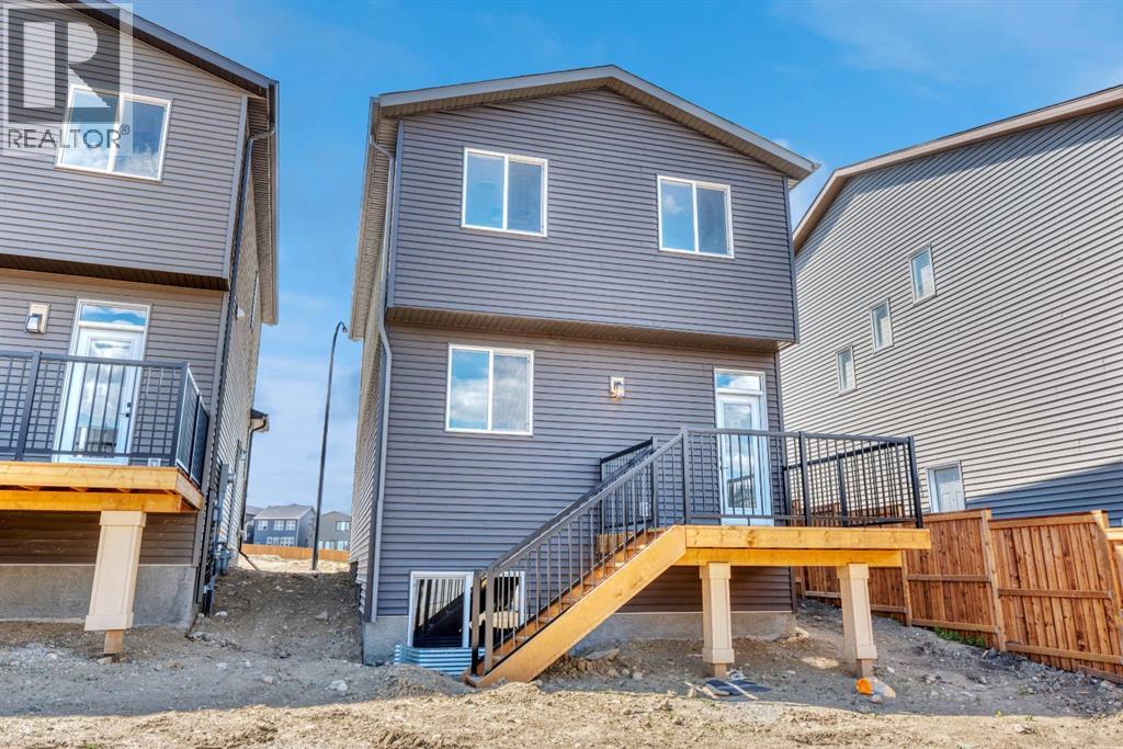 28 Mitchell Way NW, Calgary, Alberta  T3R 2G2 - Photo 4 - A2320972