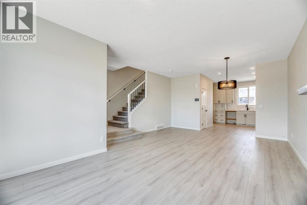 28 Mitchell Way NW, Calgary, Alberta  T3R 2G2 - Photo 9 - A2320972