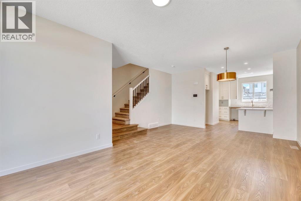 244 Marmot Grove NW, Calgary, Alberta  T3R 2J5 - Photo 9 - A2320973