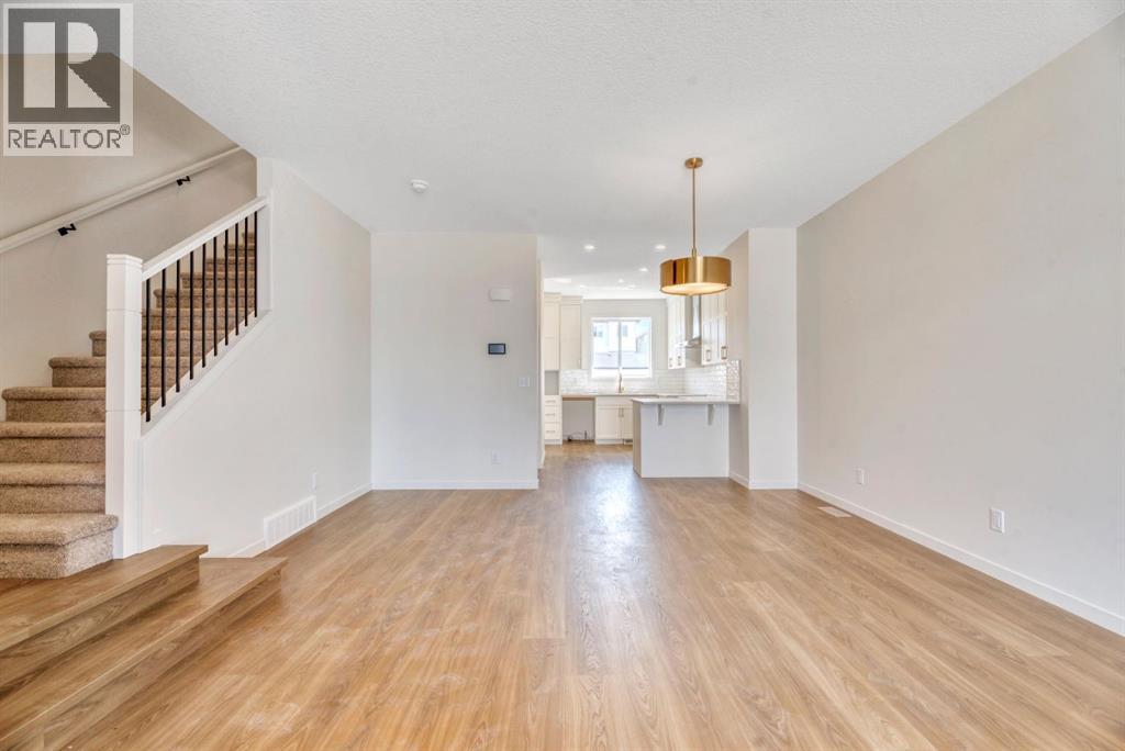 244 Marmot Grove NW, Calgary, Alberta  T3R 2J5 - Photo 10 - A2320973