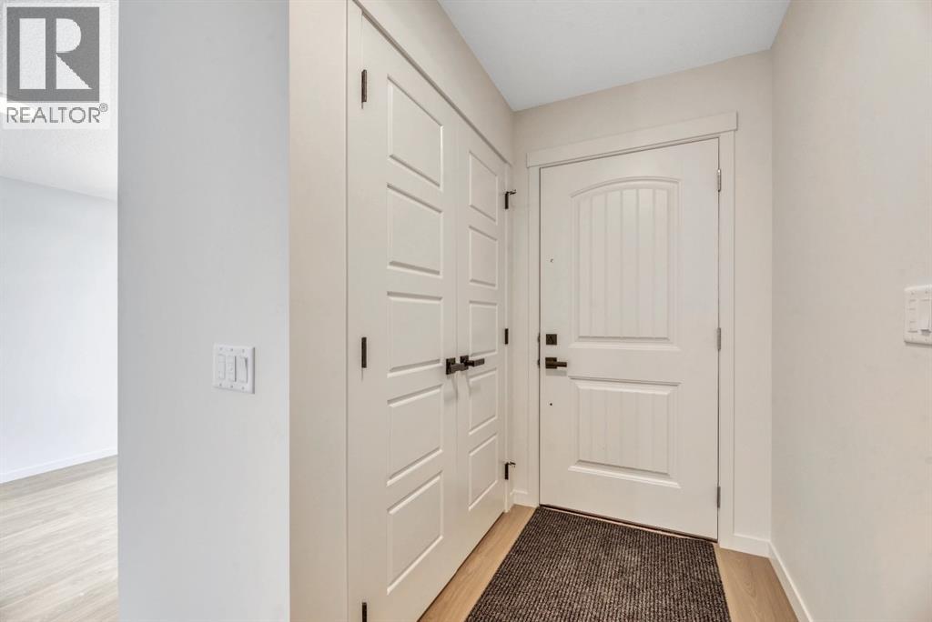 244 Marmot Grove NW, Calgary, Alberta  T3R 2J5 - Photo 7 - A2320973