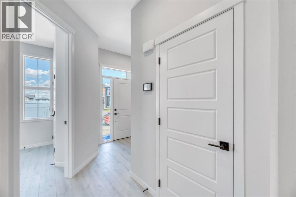 292 Marmot Grove NW, Calgary, Alberta  T3R 2B5 - Photo 7 - A2324473