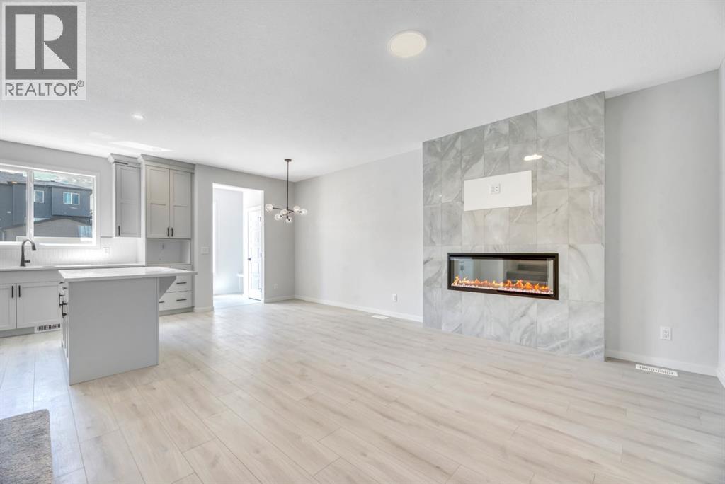 292 Marmot Grove NW, Calgary, Alberta  T3R 2B5 - Photo 6 - A2324473