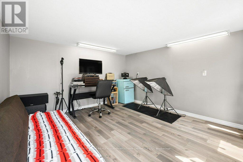 94 Monteagle Crescent, Kitchener, Ontario  N2N 1N1 - Photo 41 - X13696844