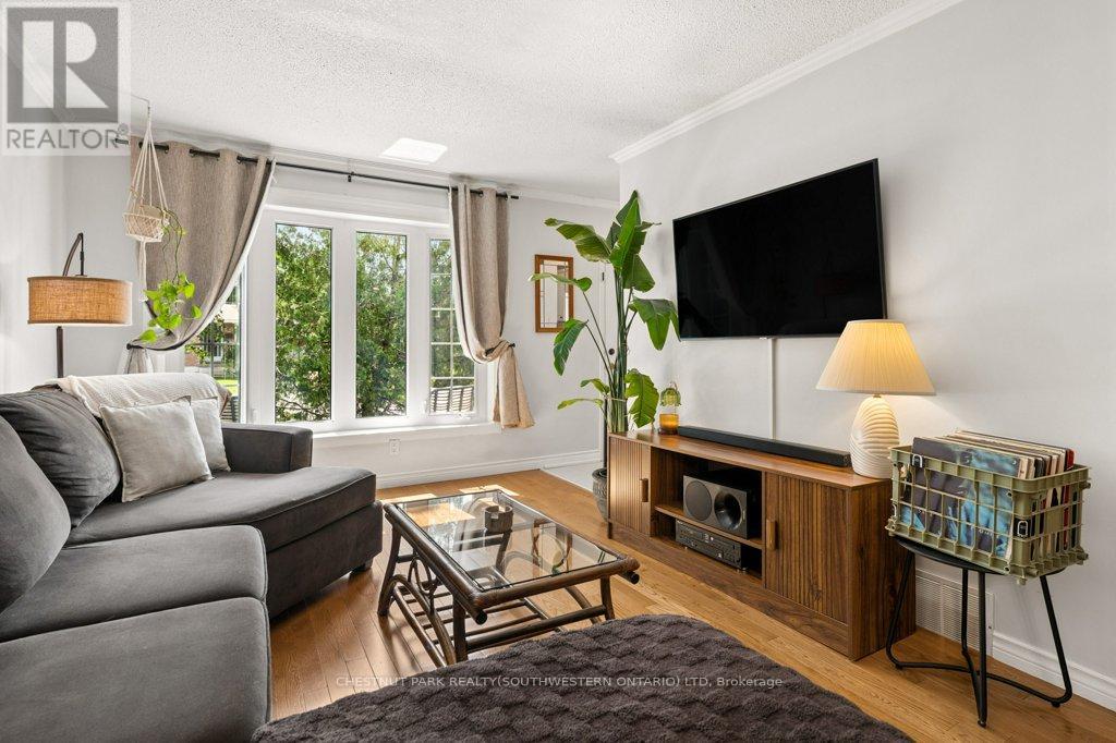 94 Monteagle Crescent, Kitchener, Ontario  N2N 1N1 - Photo 8 - X13696844