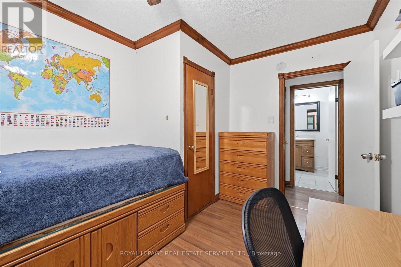 70 Ward Avenue, Hamilton, Ontario  L8S 2E9 - Photo 10 - X13696882
