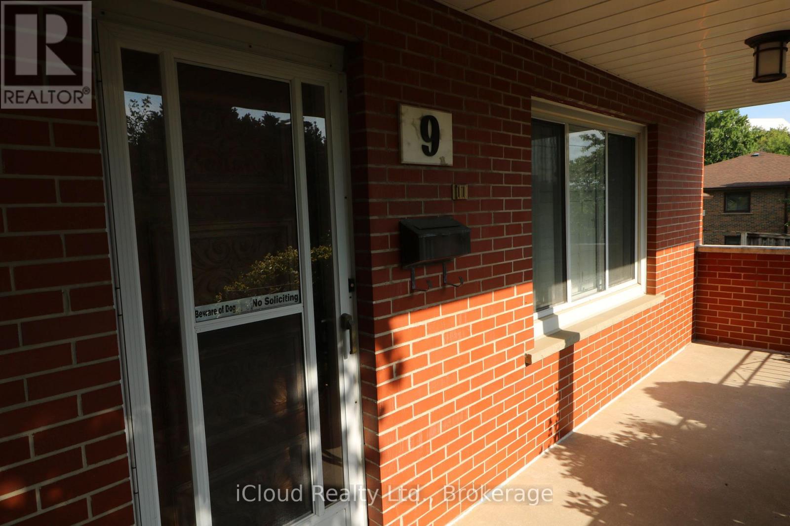 9 Benalto Road, Toronto, Ontario  M6A 2R7 - Photo 5 - W13696546