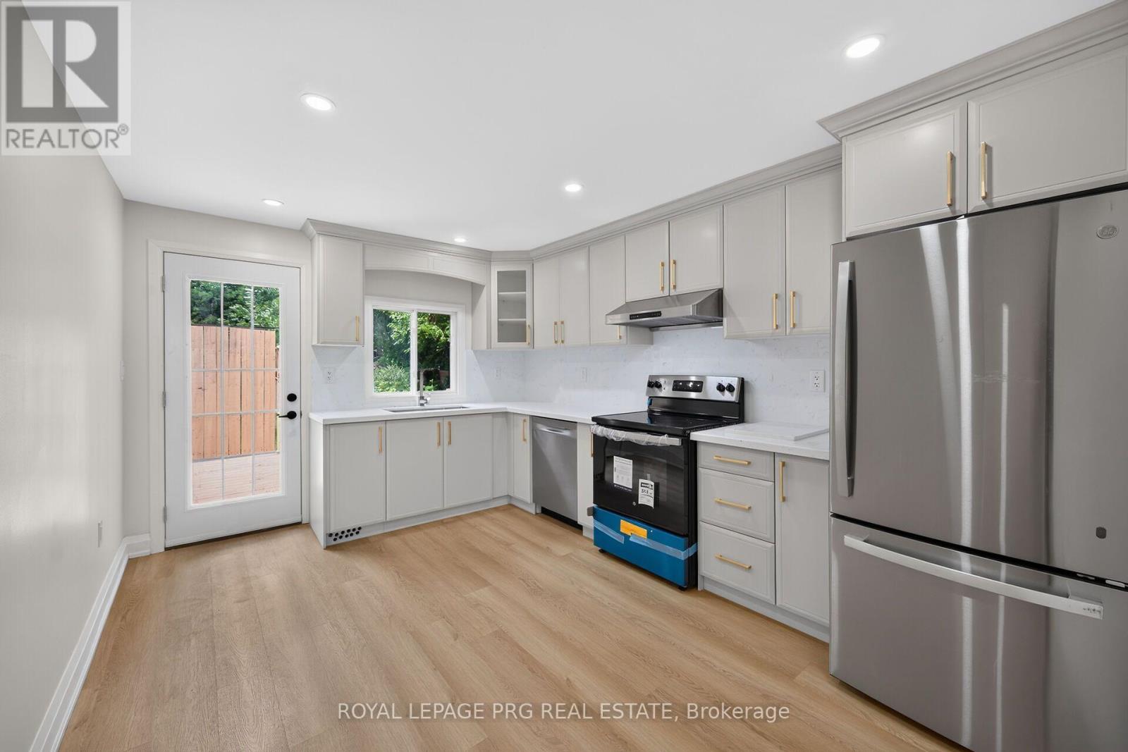 29 Mckinstry Street, Hamilton, Ontario  L8L 6C2 - Photo 8 - X13693690