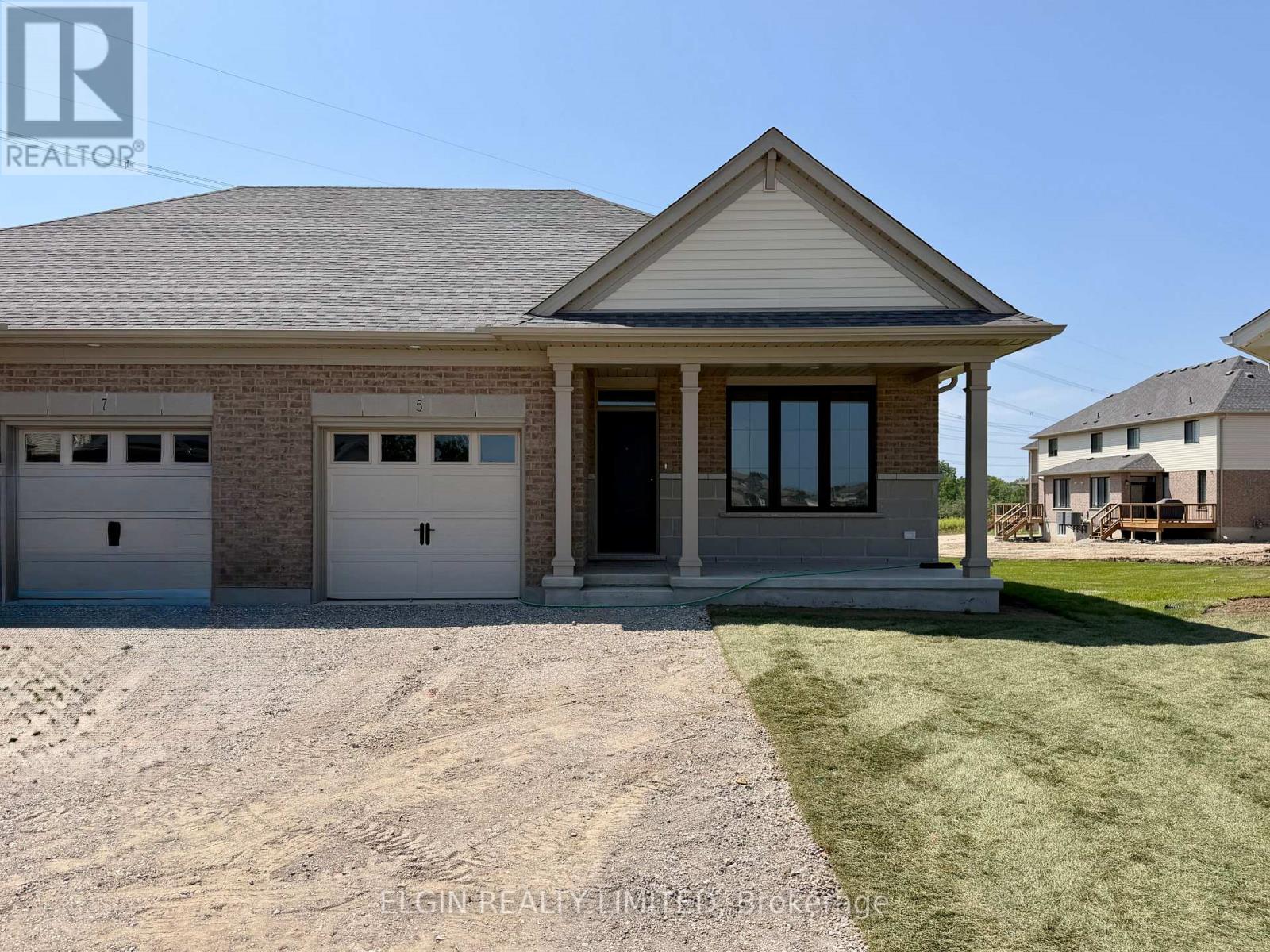 5 COLUMBUS COURT, Central Elgin, Ontario