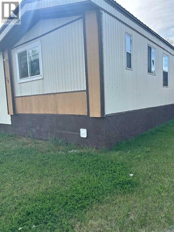 70 Manor Park Crescent E, Brooks, Alberta  T1R 0P5 - Photo 2 - A2338875