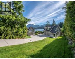 6560 N GALE AVENUE, Sechelt, British Columbia