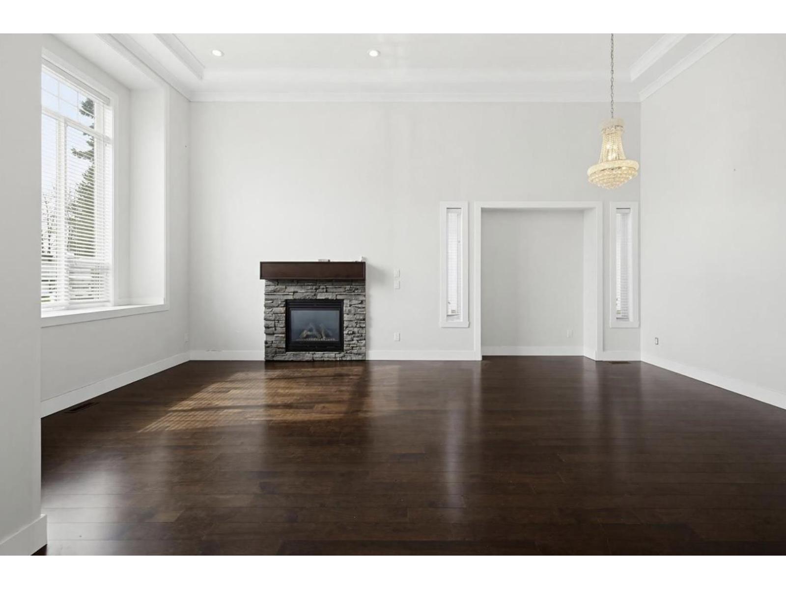 32141 Hillcrest Avenue, Mission, British Columbia V2V 1L3 - Photo 12 - R3157440