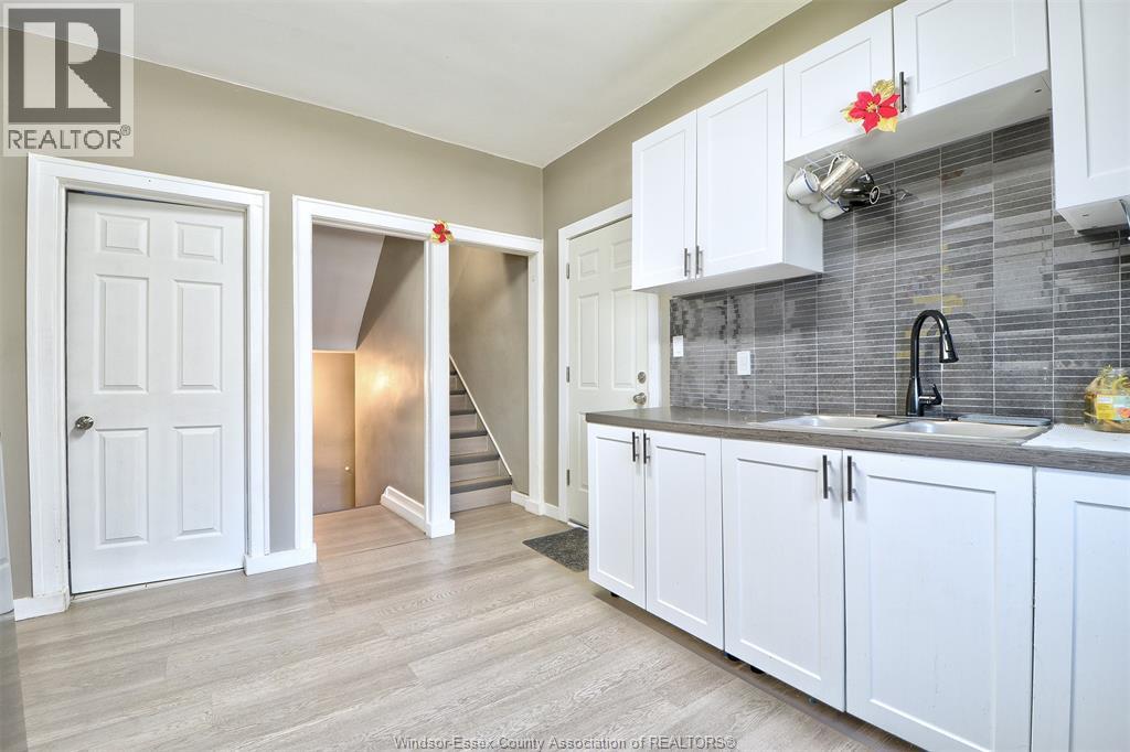 3264 Baby Street, Windsor, Ontario  N9C 1K8 - Photo 12 - 26020363