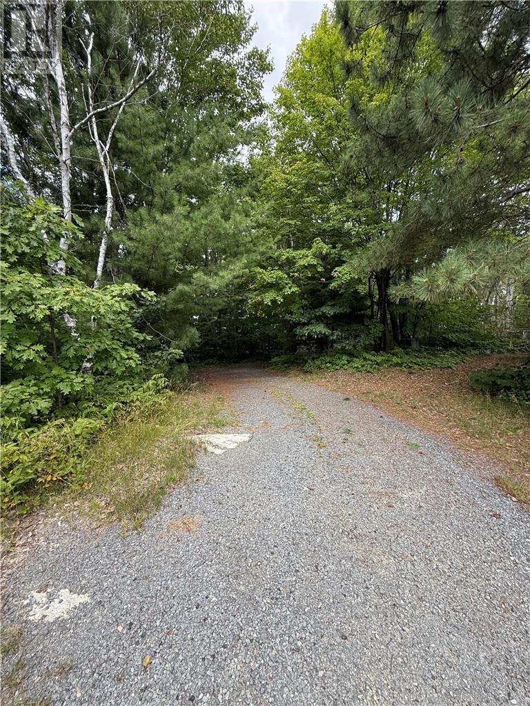 378 Courtemache, Greater Sudbury, Ontario  P3N 1L5 - Photo 11 - 2129902