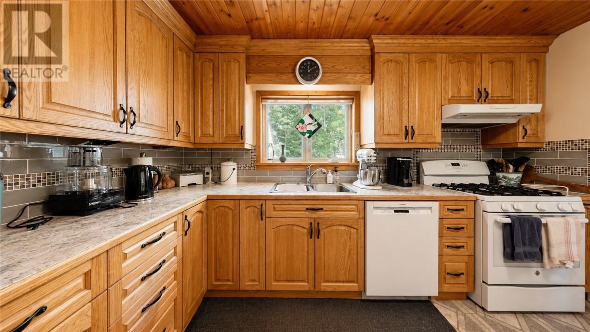 27 Peacock Trail, Kagawong, Ontario   - Photo 43 - 2129871
