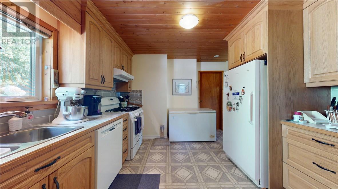 27 Peacock Trail, Kagawong, Ontario   - Photo 46 - 2129871