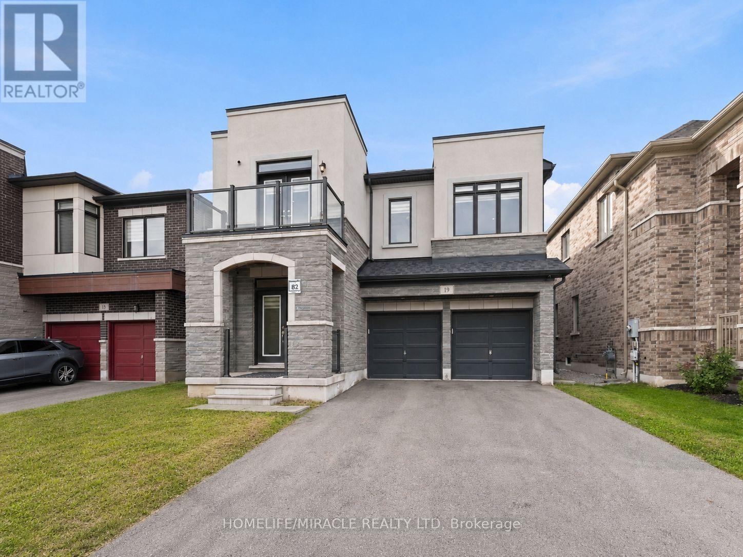 19 Kenesky Drive, Hamilton, Ontario L8B 1Y2 - Photo 2 - X13693426