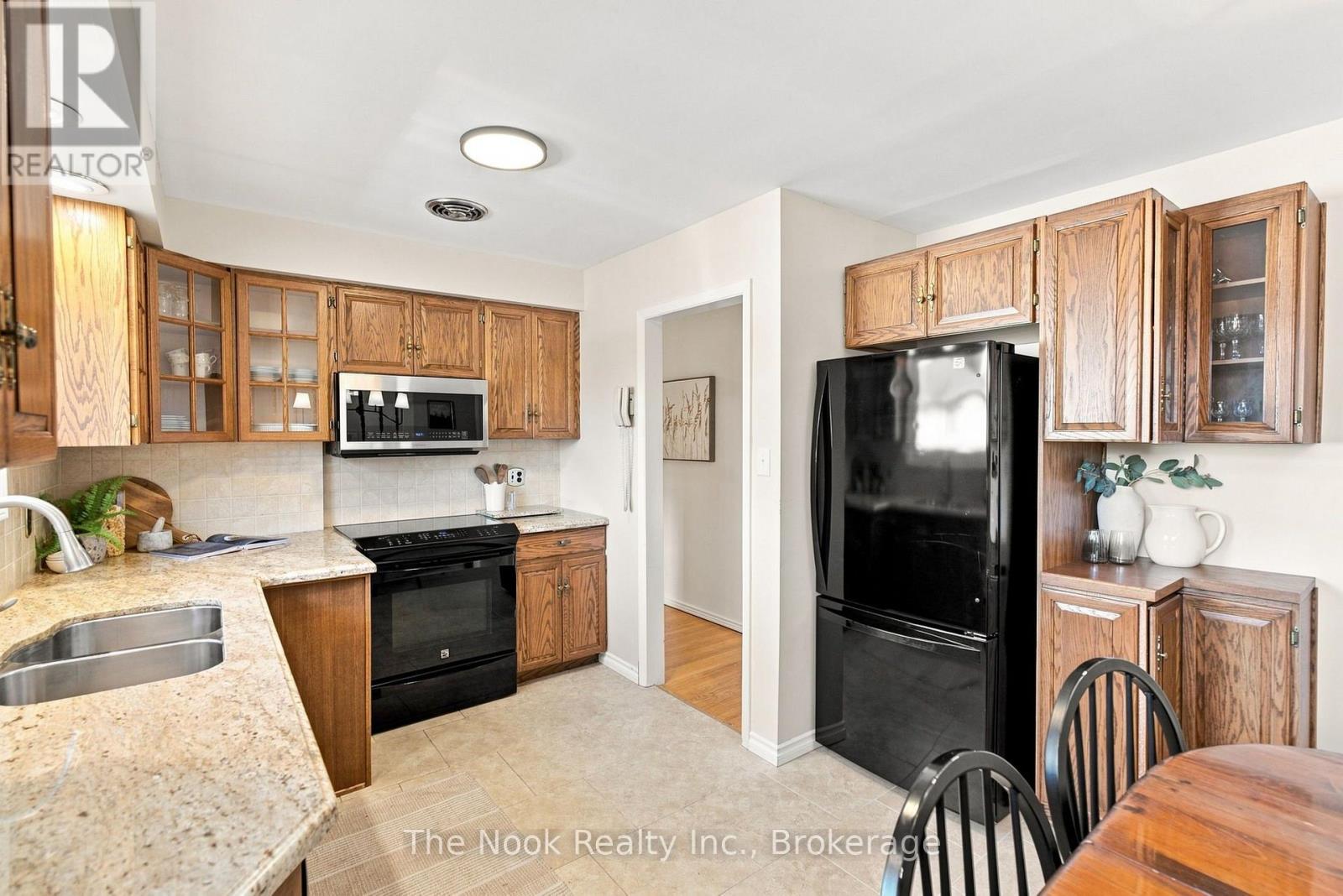 274 Labrador Drive, Oshawa, Ontario  L1H 7E8 - Photo 14 - E13696896
