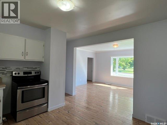 511 Centre Street, Meadow Lake, Saskatchewan  S9X 1E5 - Photo 4 - SK046169