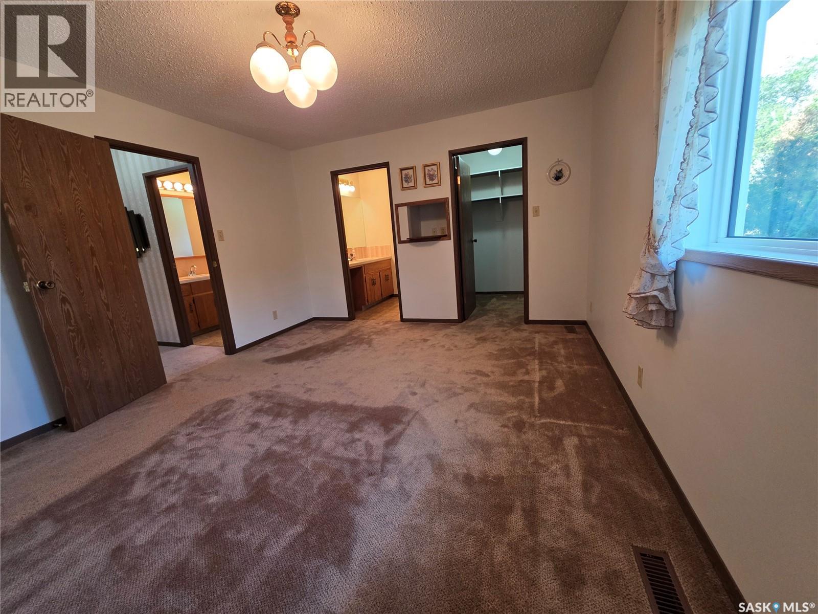 411 Milburn Crescent, Swift Current, Saskatchewan  S9H 4X8 - Photo 15 - SK046133