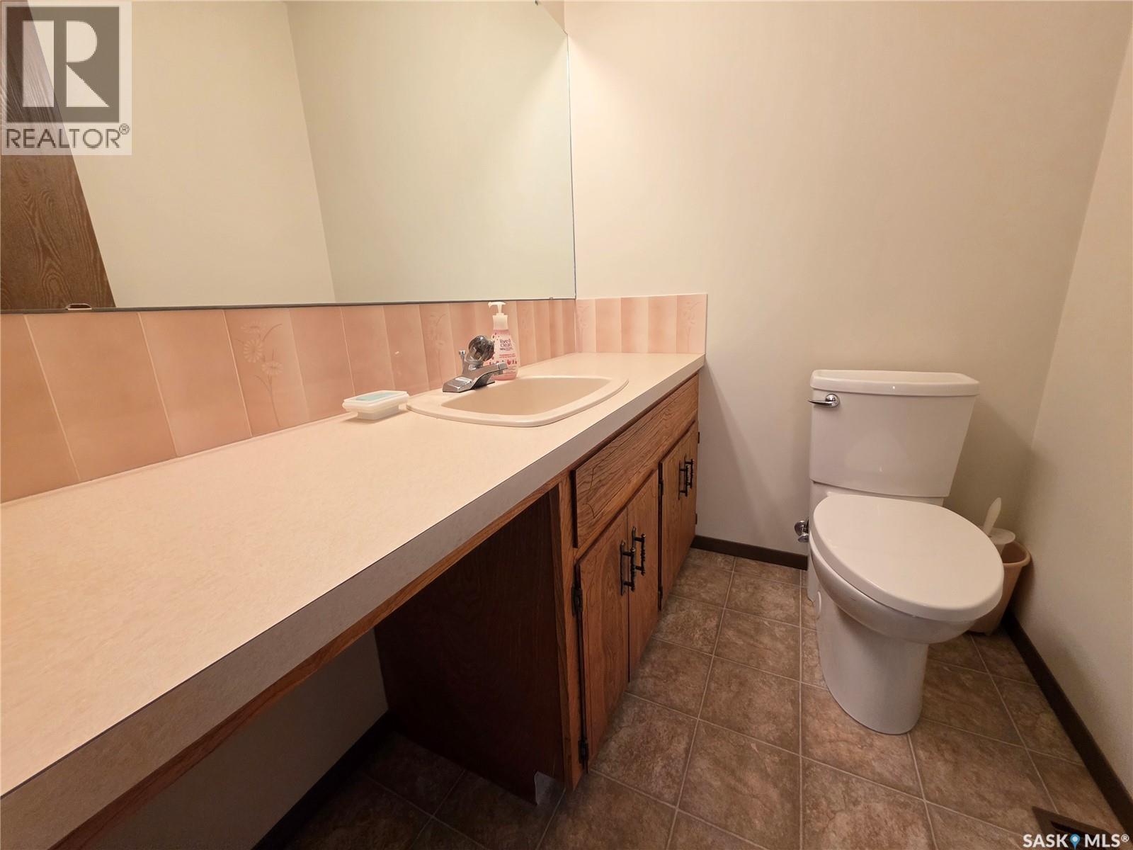 411 Milburn Crescent, Swift Current, Saskatchewan  S9H 4X8 - Photo 17 - SK046133