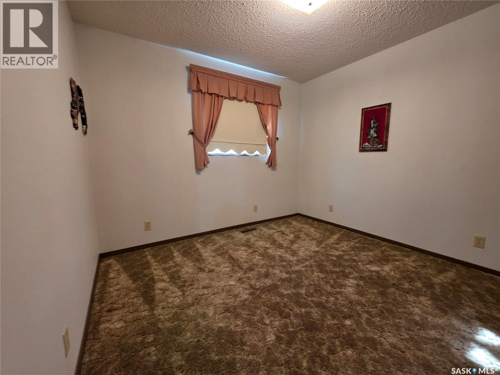 411 Milburn Crescent, Swift Current, Saskatchewan  S9H 4X8 - Photo 19 - SK046133
