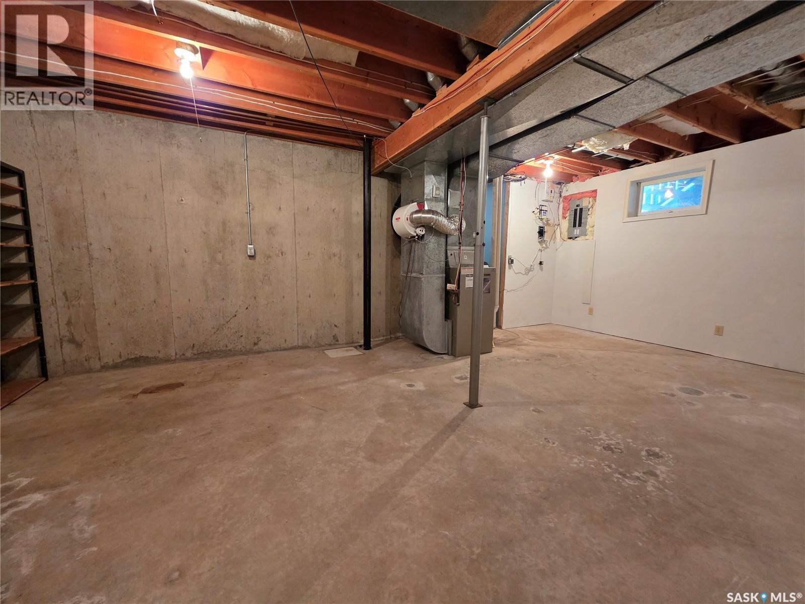 411 Milburn Crescent, Swift Current, Saskatchewan  S9H 4X8 - Photo 28 - SK046133