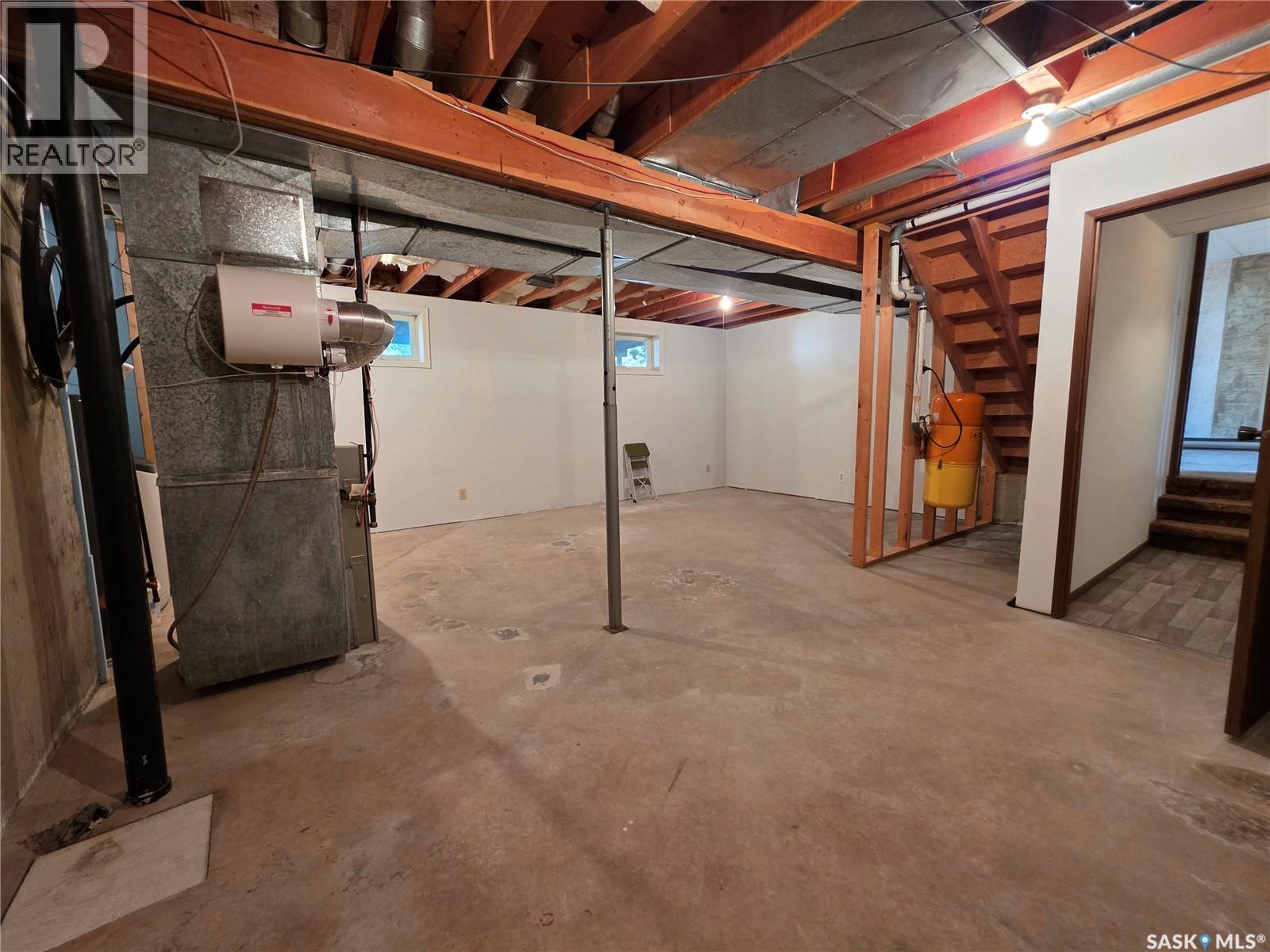 411 Milburn Crescent, Swift Current, Saskatchewan  S9H 4X8 - Photo 29 - SK046133