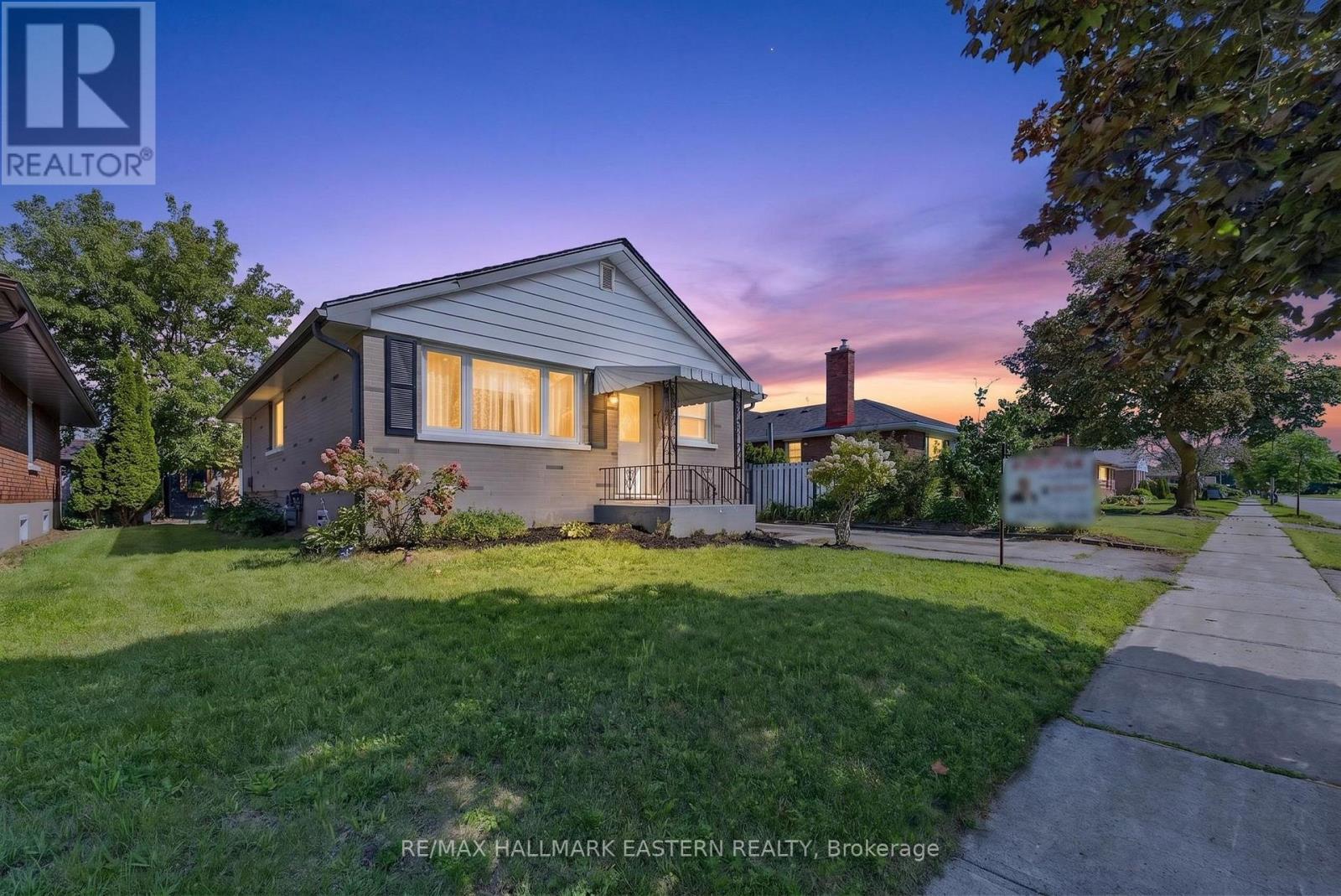 754 CRAWFORD PLACE, Peterborough, Ontario