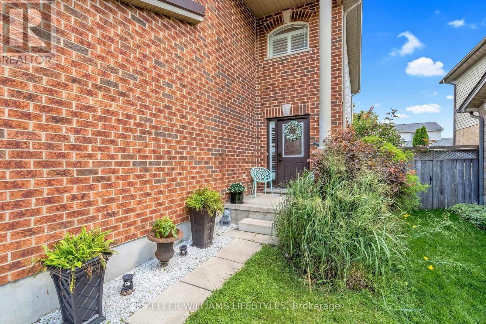 1726 Ennismore Crescent, London North, Ontario  N6G 5M9 - Photo 4 - X13697108