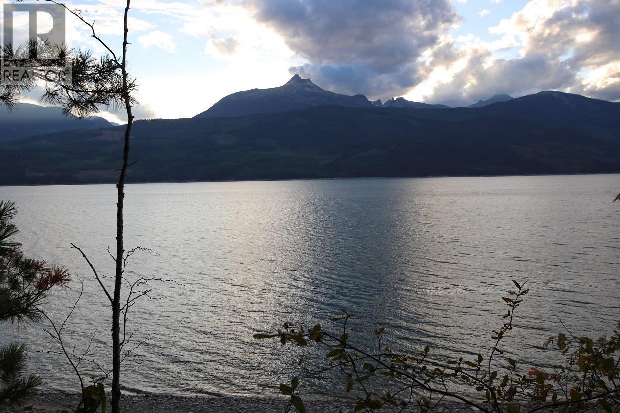 5621 Highway 23, Nakusp, British Columbia V0G 1R1 - Photo 2 - 2472858