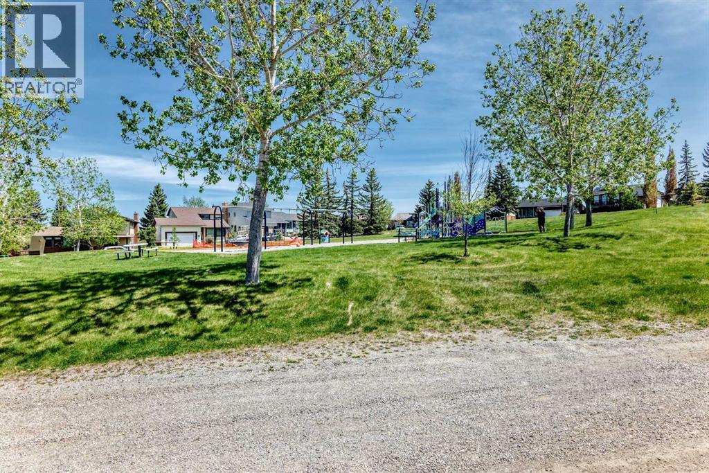 52 Beacham Road Nw, Calgary, Alberta  T3K 1S4 - Photo 25 - A2312179