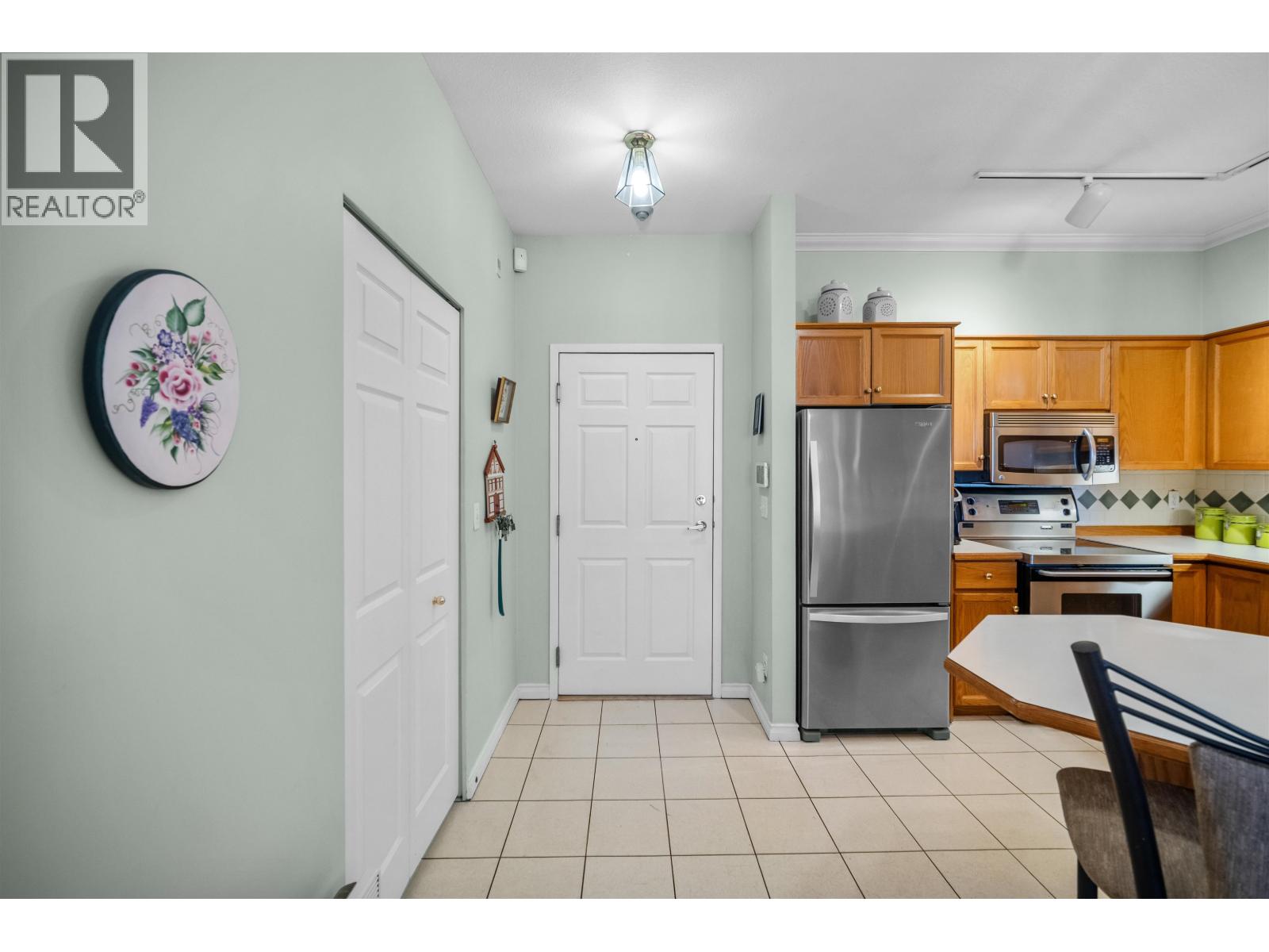 504 25 Richmond Street, New Westminster, British Columbia V3L 5P9 - Photo 5 - R3157554