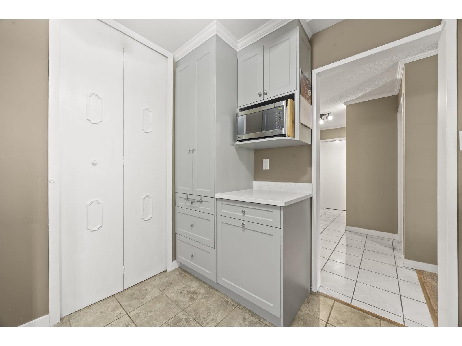 212 15313 19 Avenue, Surrey, British Columbia  V4A 1X6 - Photo 6 - R3157220