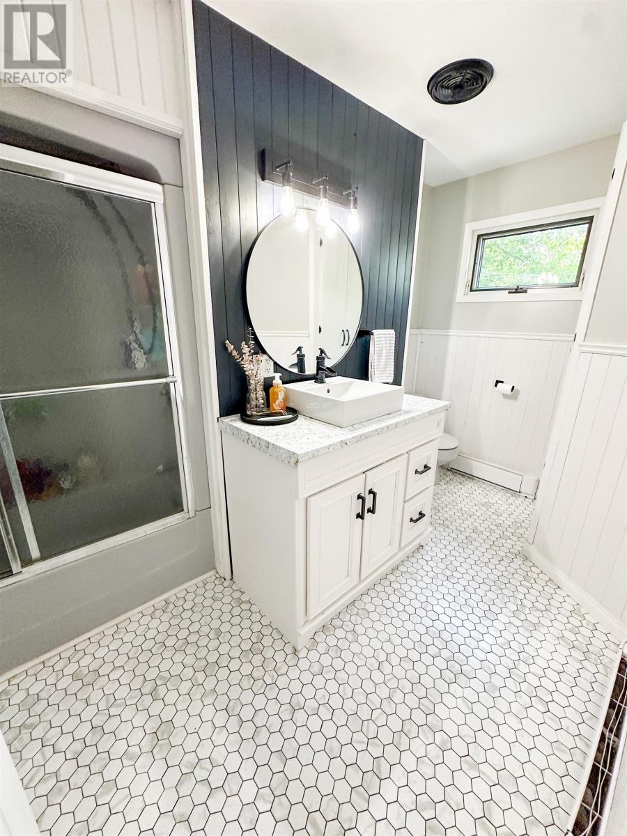 73 Dickenson Rd, Balmertown, Ontario  P0V 1C0 - Photo 14 - TB2602171