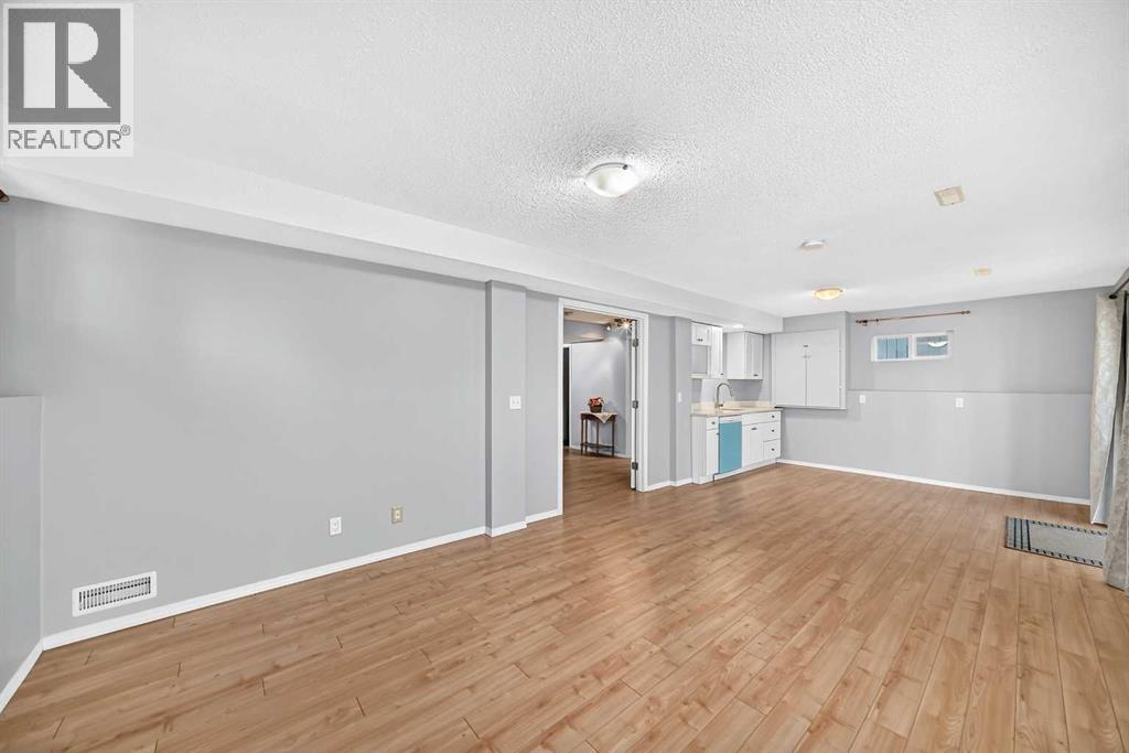 65 Tuscarora Place NW, Calgary, Alberta  T3L 2G1 - Photo 38 - A2335522