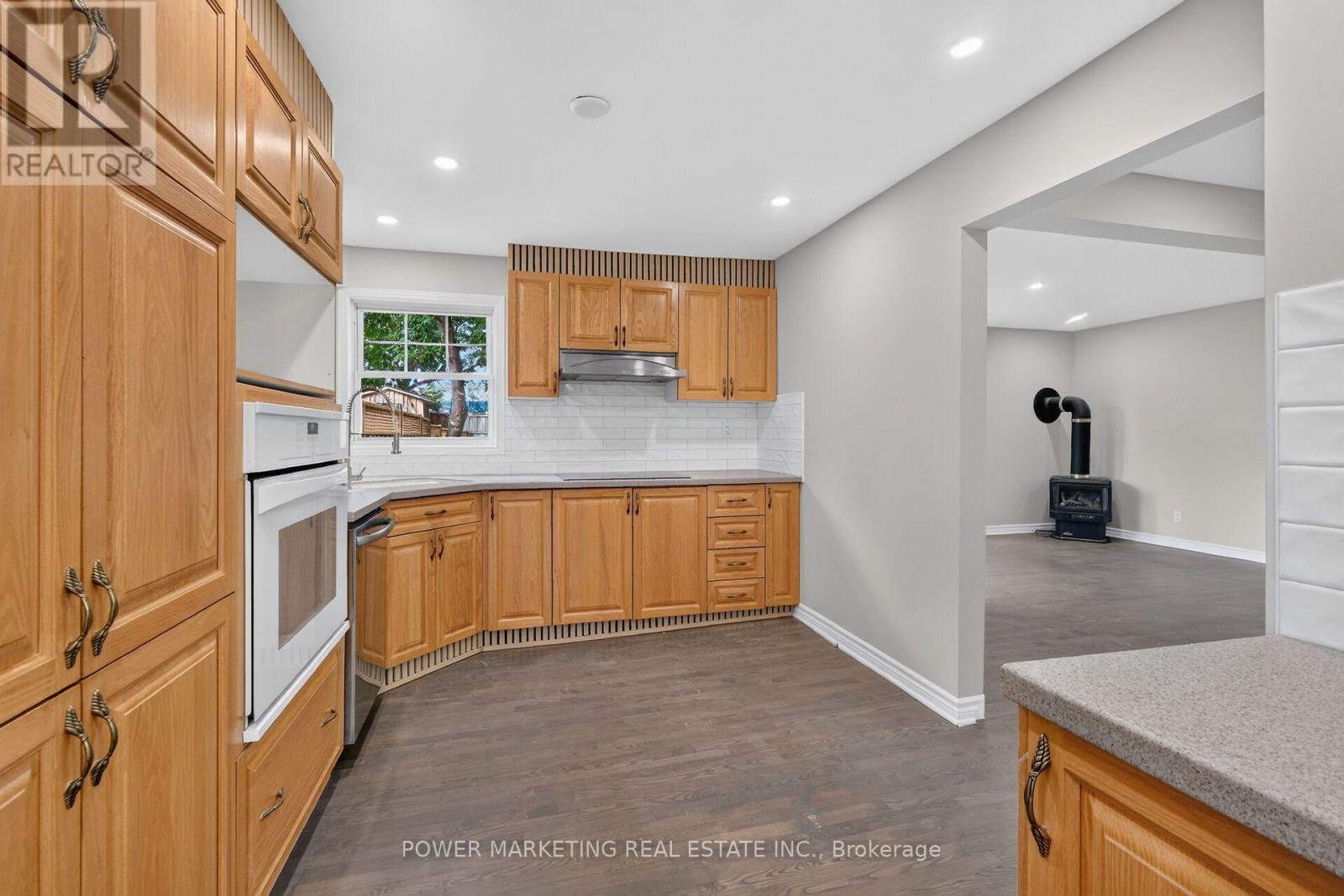 986 Laporte Street, Ottawa, Ontario  K1J 7B4 - Photo 8 - X13696996
