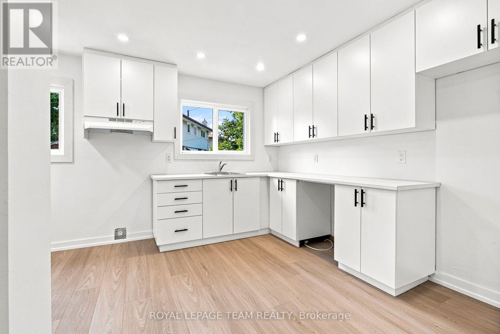 1001 Meadowlands Drive, Ottawa, Ontario  K2C 0K4 - Photo 4 - X13697064