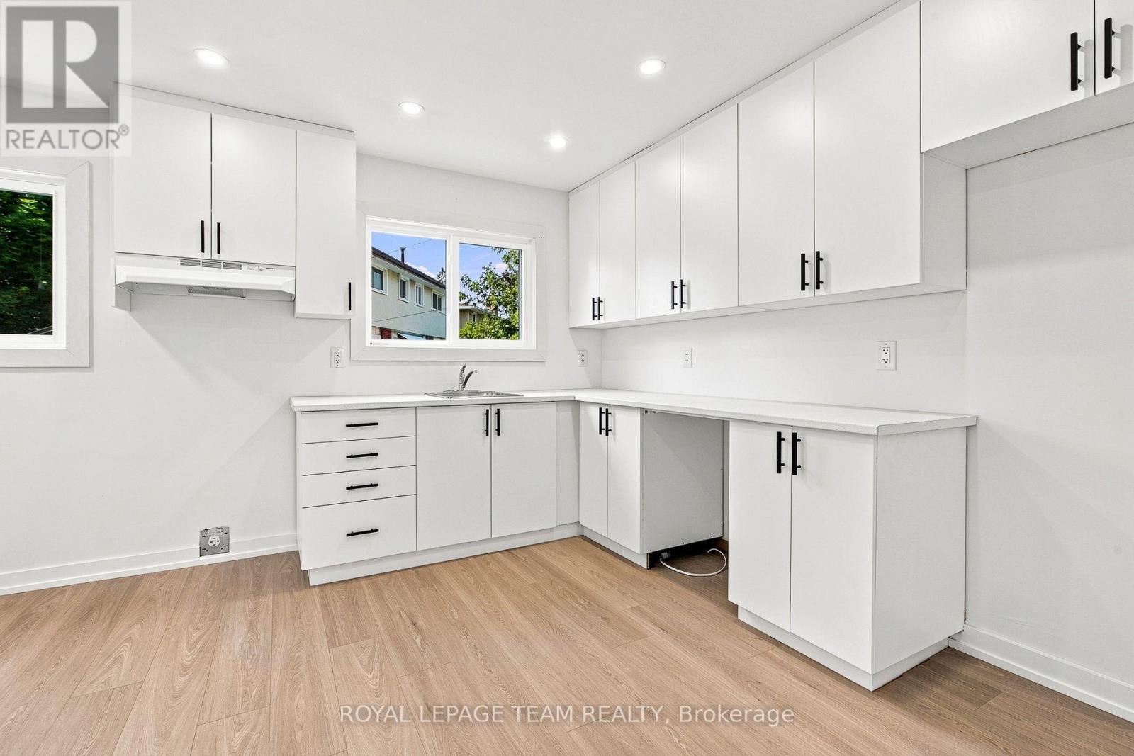 1001 Meadowlands Drive, Ottawa, Ontario  K2C 0K4 - Photo 9 - X13697064