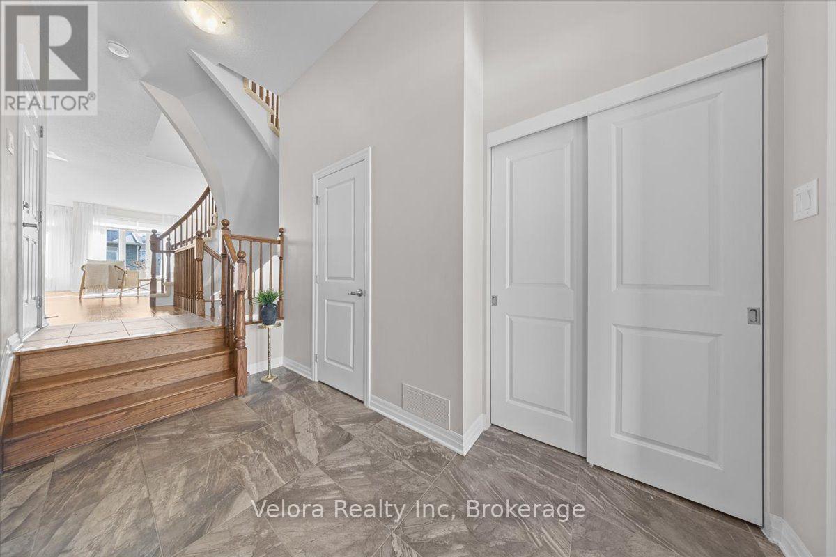 125 Overberg Way, Ottawa, Ontario  K2S 0V9 - Photo 4 - X13697138