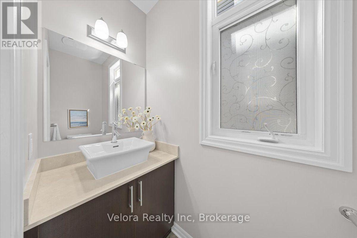 125 Overberg Way, Ottawa, Ontario  K2S 0V9 - Photo 5 - X13697138