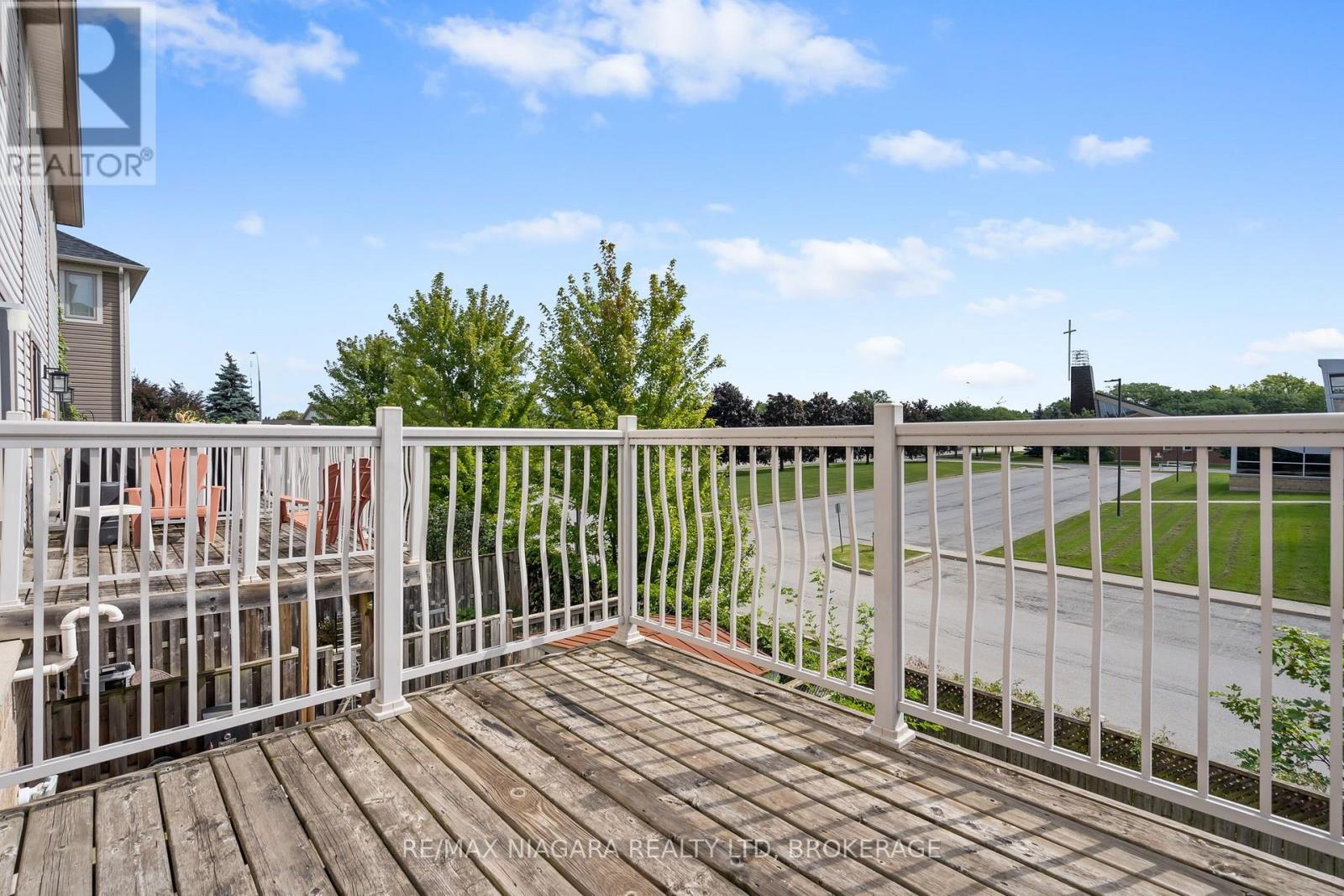 15 Hemlock Way, Grimsby (Grimsby West), Ontario  L3M 0A7 - Photo 13 - X13697010
