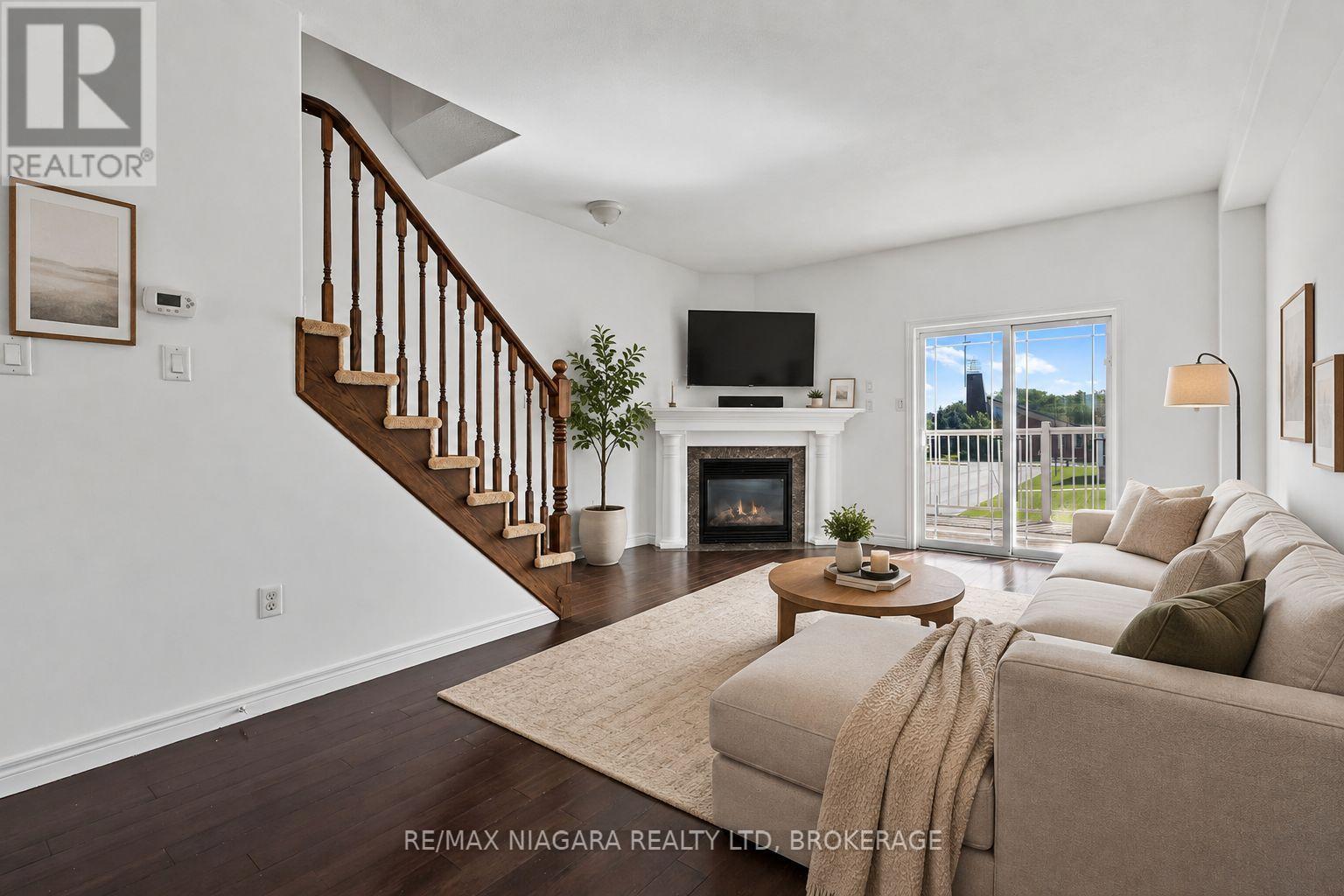 15 Hemlock Way, Grimsby (Grimsby West), Ontario  L3M 0A7 - Photo 7 - X13697010