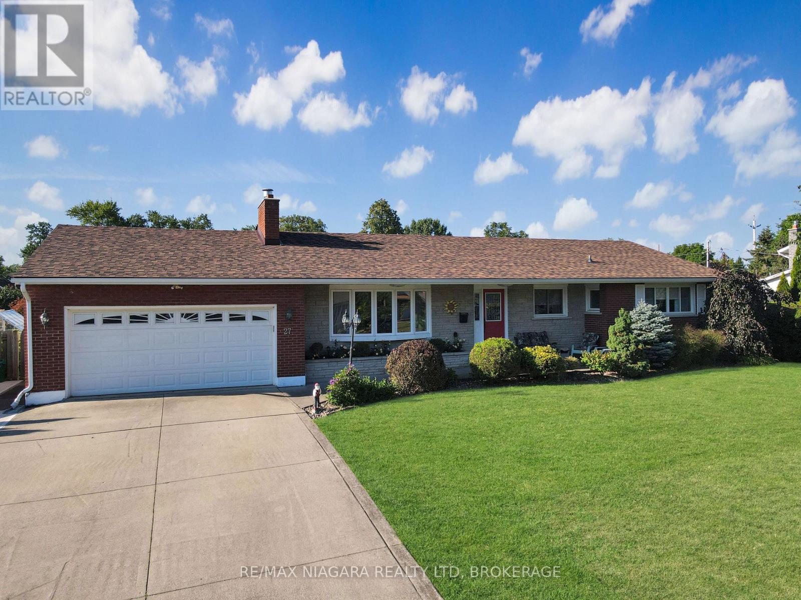 27 Lindbergh Drive, Fort Erie (Central), Ontario L2A 2Z5 - Photo 1 - X13697050