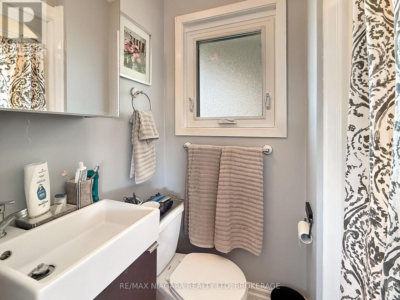 27 Lindbergh Drive, Fort Erie (Central), Ontario L2A 2Z5 - Photo 18 - X13697050