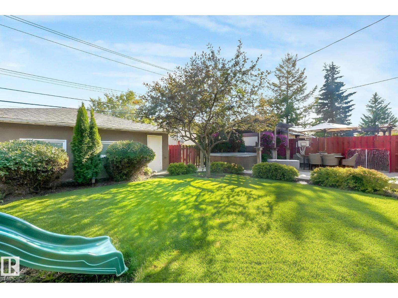 16613 90 Av NW, Edmonton, Alberta  T5R 4W9 - Photo 4 - E4504718