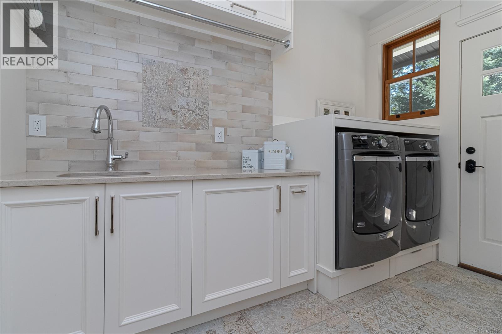 643 Southwood Dr, Highlands, British Columbia  V9B 6R9 - Photo 46 - 1033516