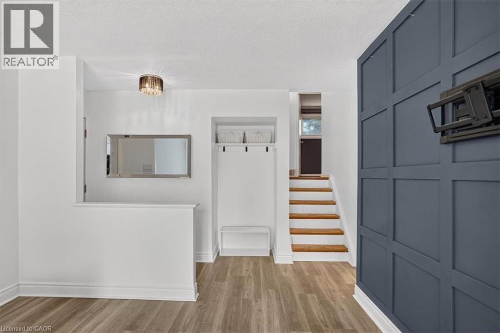 27 Gretna Court, Hamilton, Ontario  L9C 4V1 - Photo 10 - 40856089