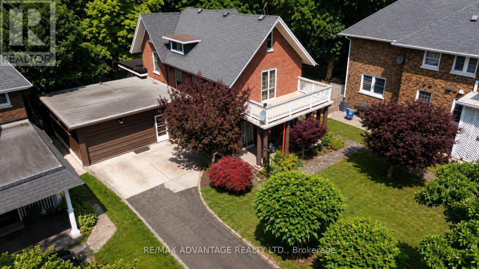 4 Farley Place, St. Thomas, Ontario  N5R 3E5 - Photo 3 - X13633692
